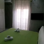 Antadia Terminal Bus Bed & Breakfast