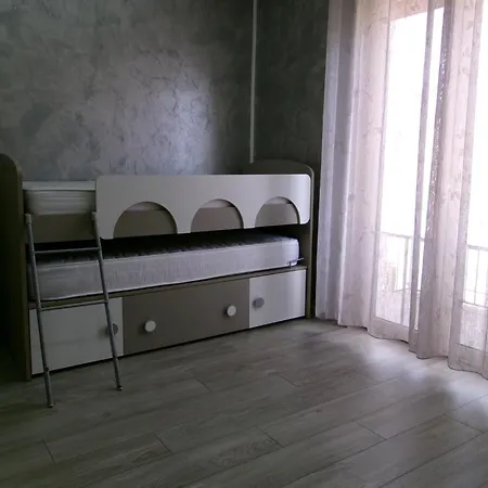 Bed & Breakfast Antadia Terminal Bus