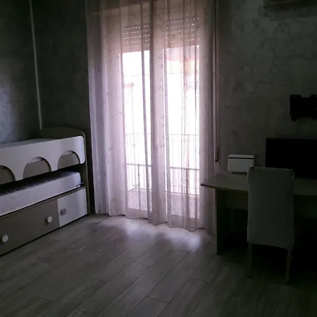Bed & Breakfast Antadia Terminal Bus